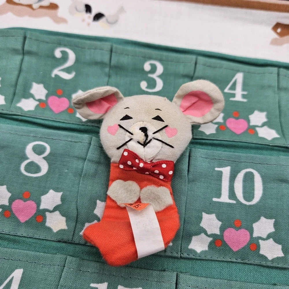 VTG 1980s Avon Advent Calendar with Orig Mouse Countdown to Christmas Santa 1987